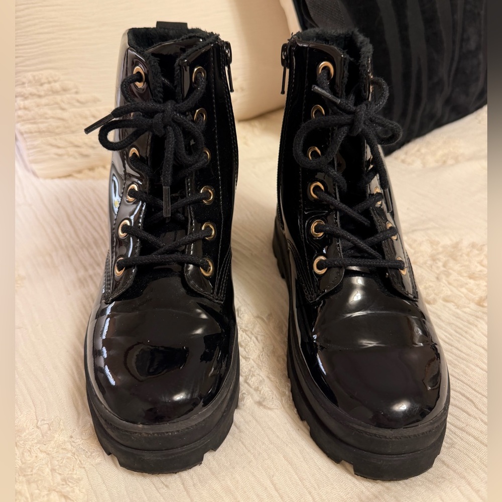 H&M Black Patent Lace-Up Children’s Combat Boots 1Y